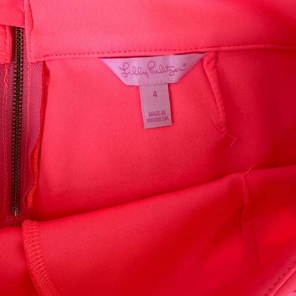 Lilly Pulitzer Neoprene neon pink shorts. Size 4. Slight wear /pilling - Picture 5 of 5